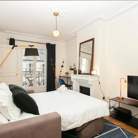 Latin Quarter With Balcony - Cityapartmentstay Apartmán *
